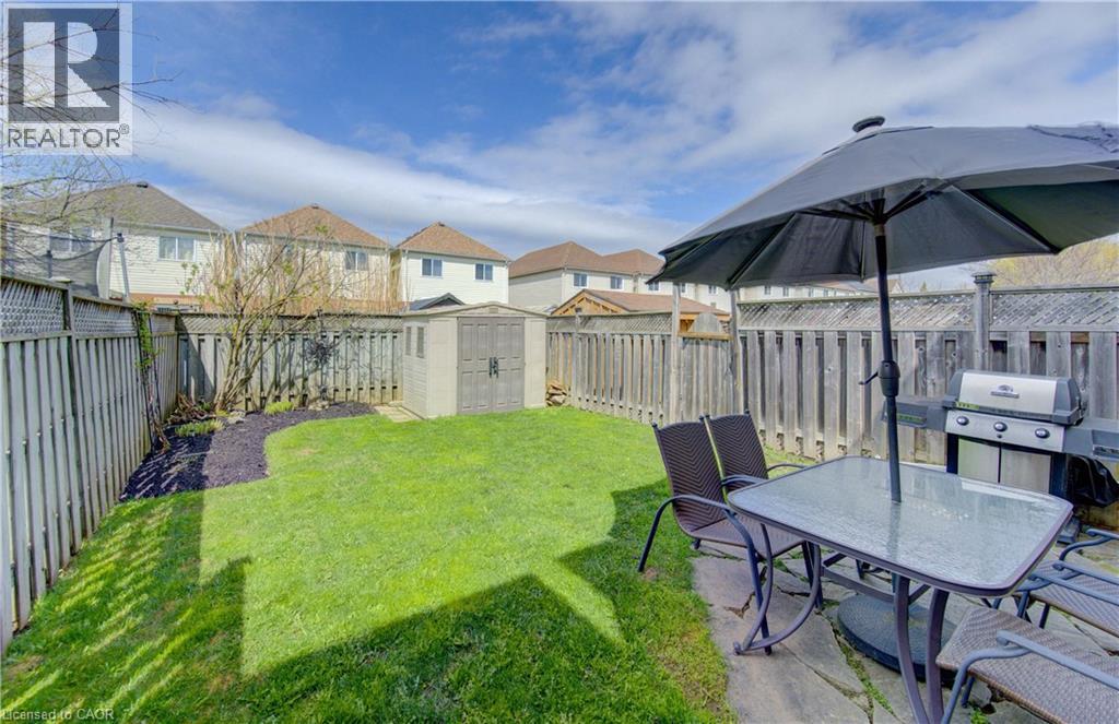 18 CARRIAGE HILL Trail, Elmira, Ontario, N3B3K7 — Photo 5