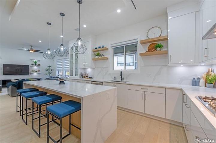 7 Bed, 7 Bath House for Sale in Surrey – 16759 18 AVENUE, Surrey - Image 6