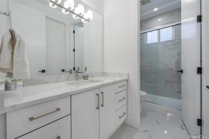 7 Bed, 7 Bath House for Sale in Surrey – 16759 18 AVENUE, Surrey - Image 12