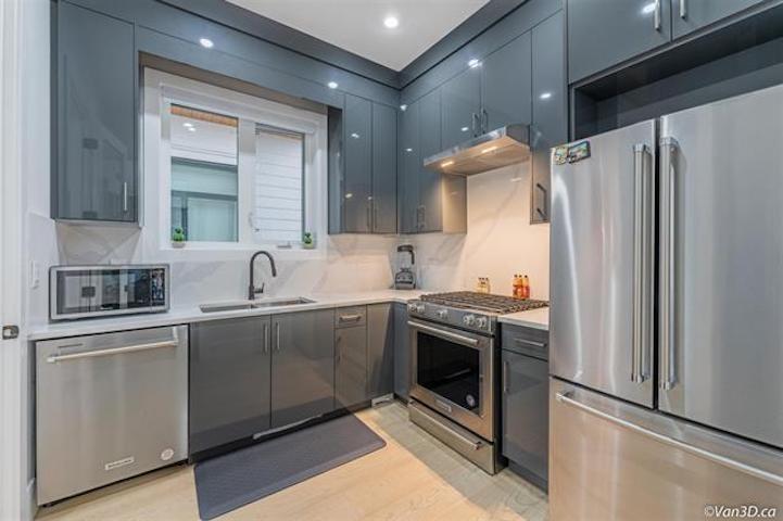 7 Bed, 7 Bath House for Sale in Surrey – 16759 18 AVENUE, Surrey - Image 8