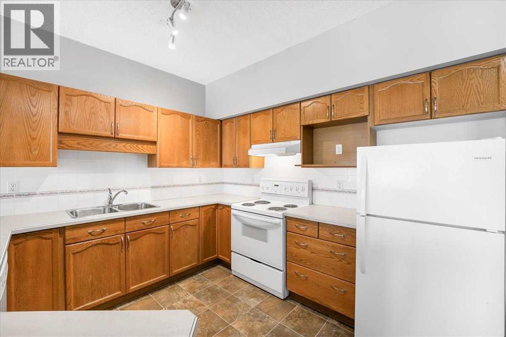 #302 200 Lincoln Way SW - 12