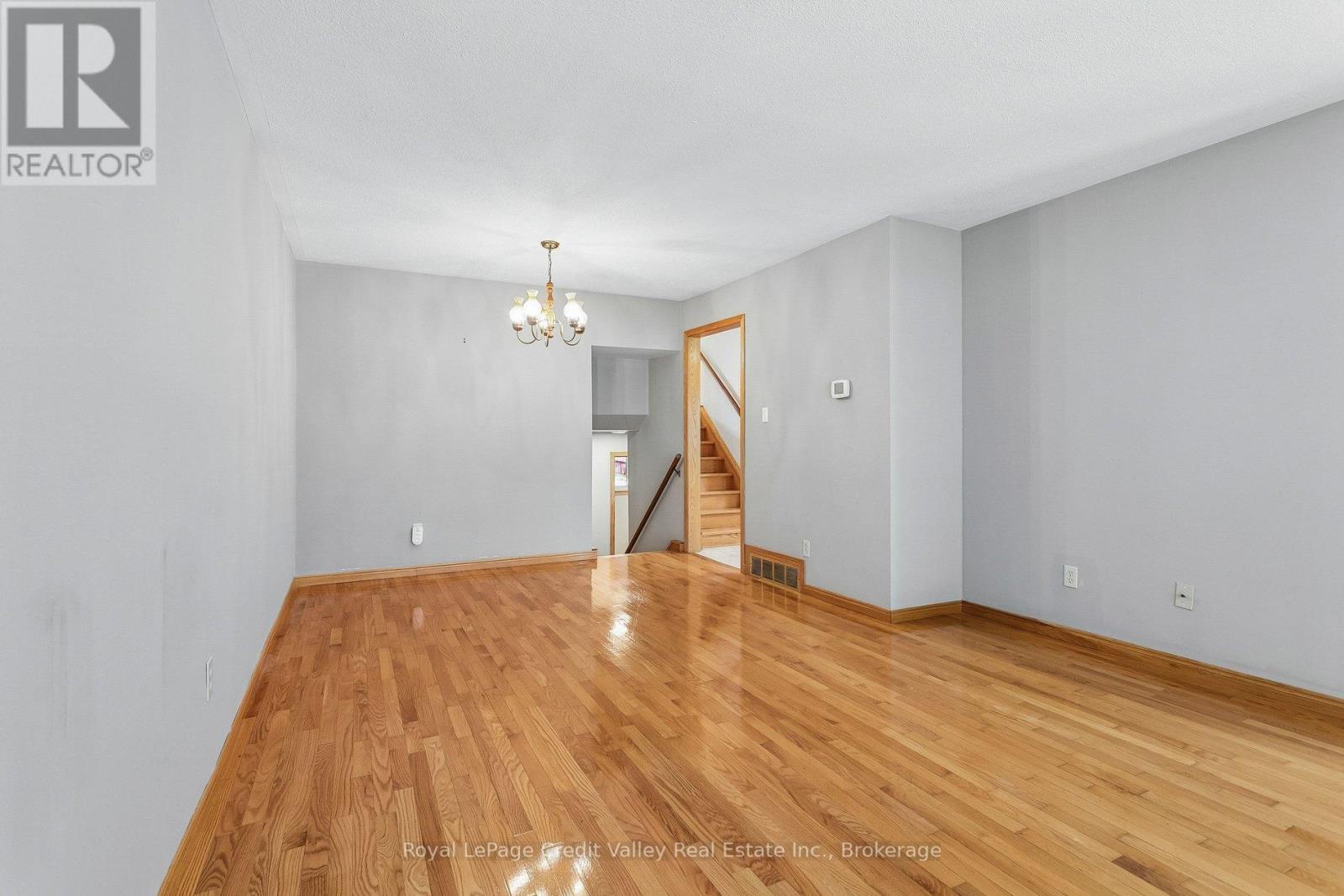 27 GRANGE DRIVE - 5