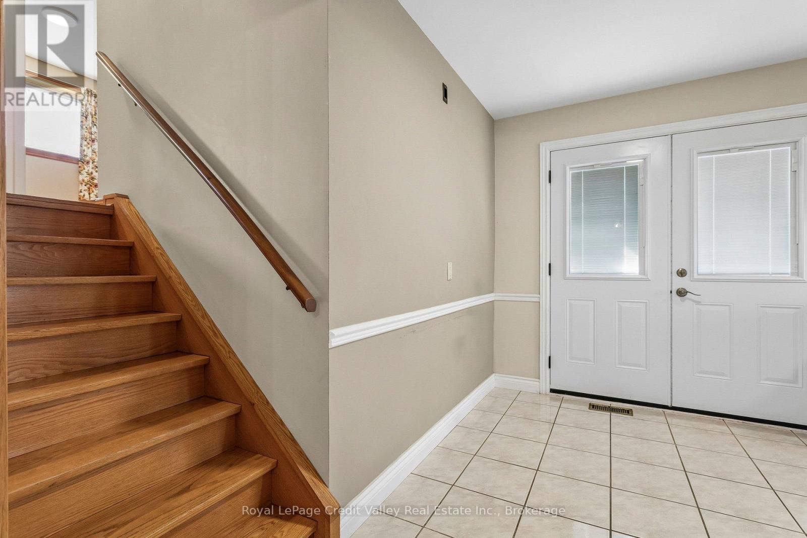 27 GRANGE DRIVE - 8