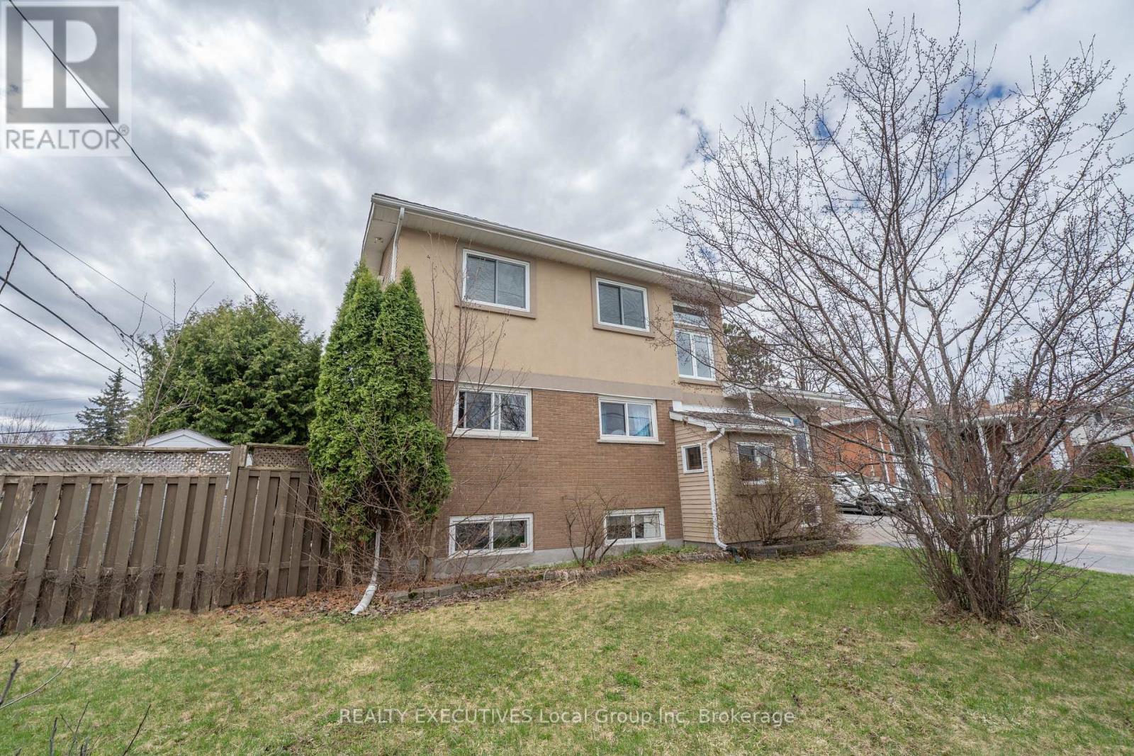 699 NORMAN AVENUE - Image 3