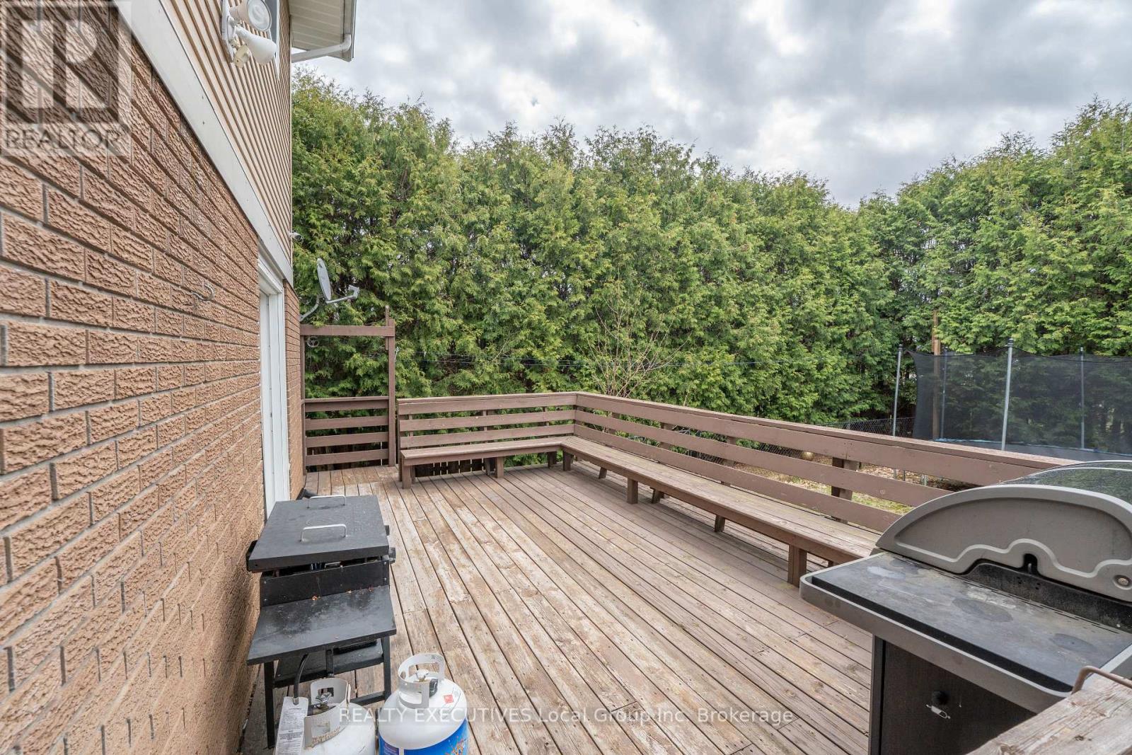 699 NORMAN AVENUE - 4