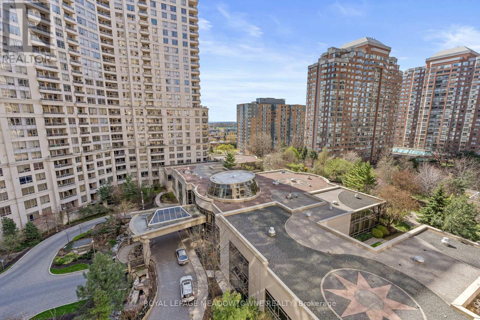 #1030 3888 DUKE OF YORK BOULEVARD - 15