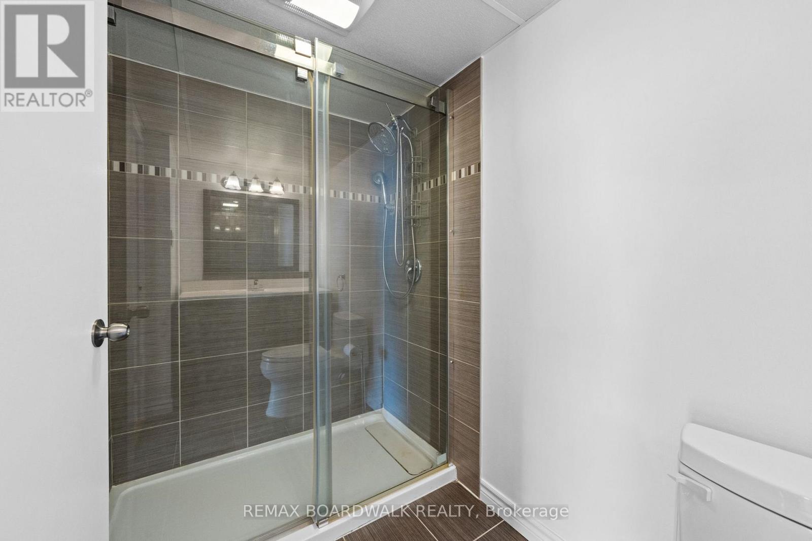 #502 1190 RICHMOND ROAD - 17