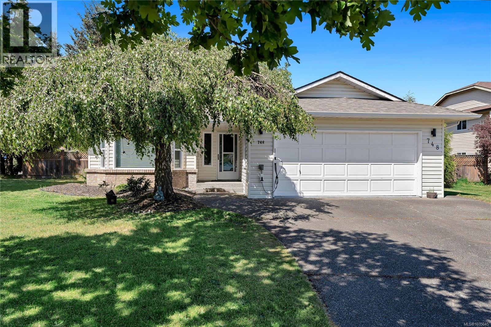  748 Macan Place, Colwood