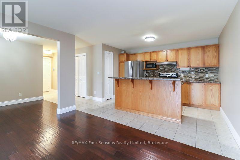 #101 435 WALNUT STREET - 10