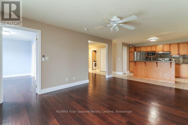 #101 435 WALNUT STREET - 14