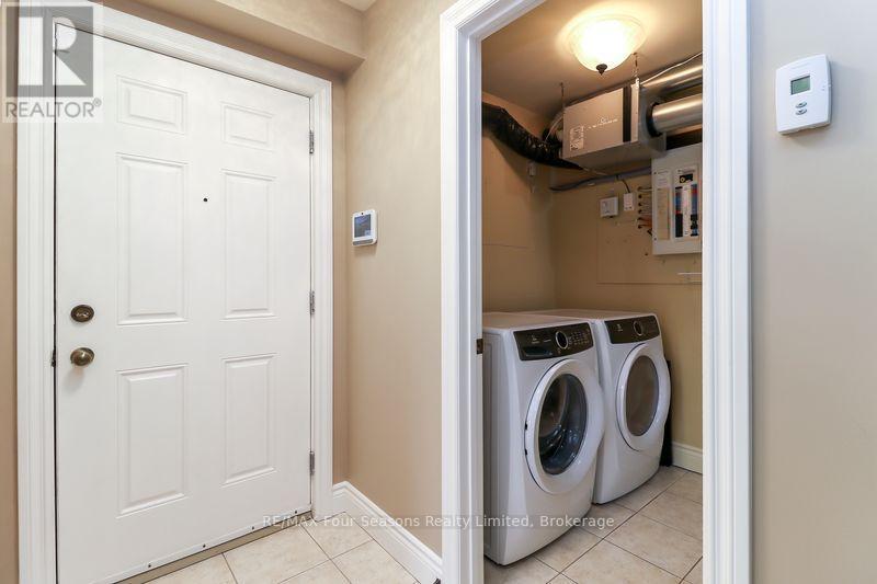 #101 435 WALNUT STREET - 23