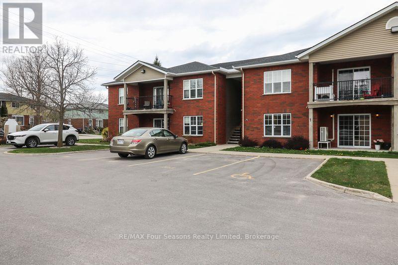 #101 435 WALNUT STREET - 26