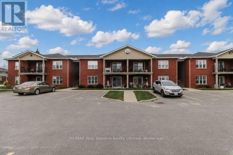 #101 435 WALNUT STREET - 27