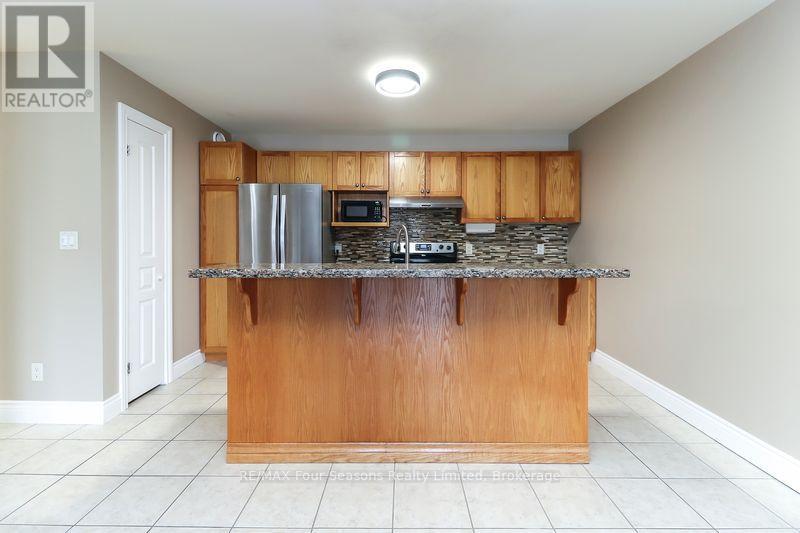#101 435 WALNUT STREET - 9
