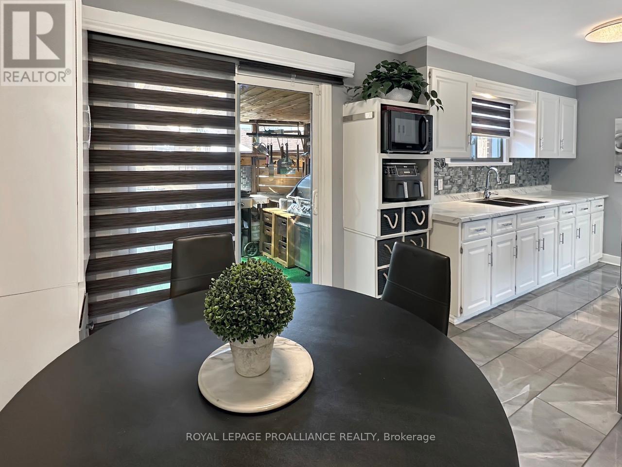 10 CHOWN CRESCENT - 9