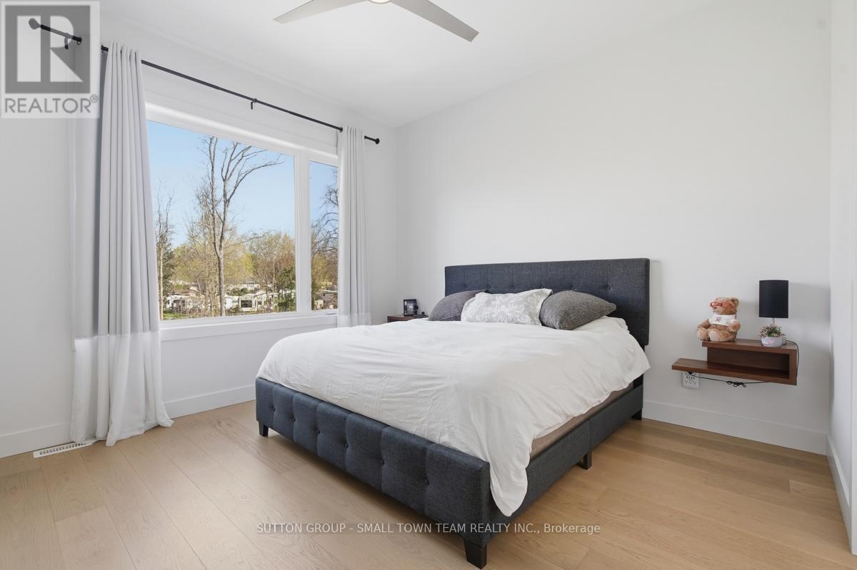 31 CREEK SIDE PLACE - 15