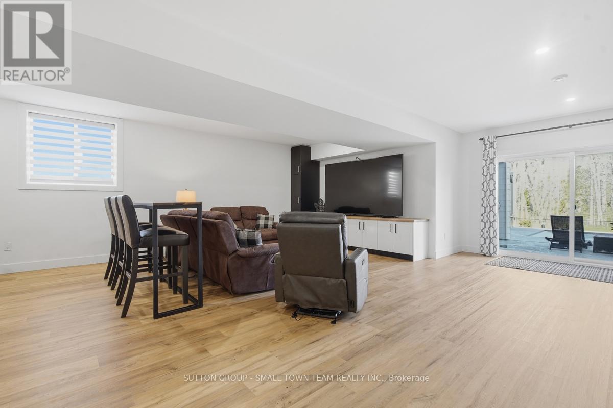 31 CREEK SIDE PLACE - 23