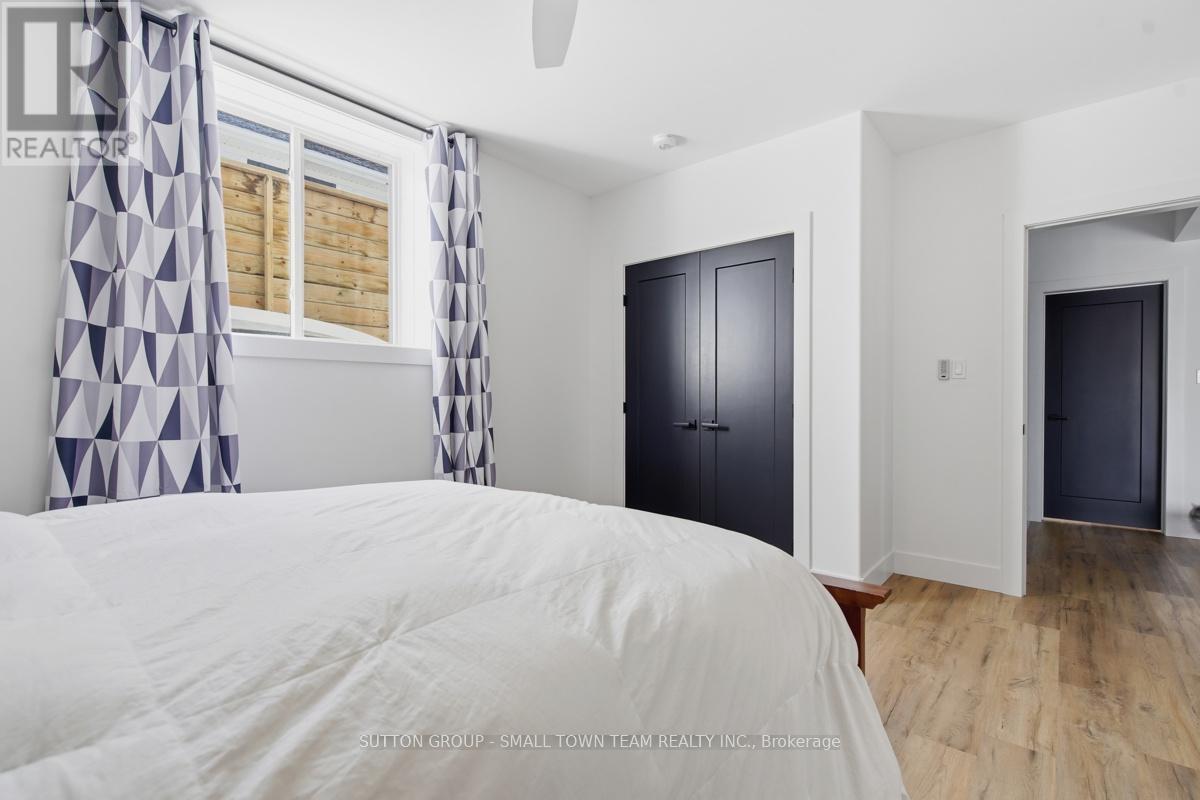 31 CREEK SIDE PLACE - 29