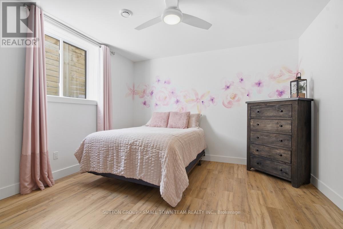 31 CREEK SIDE PLACE - 30