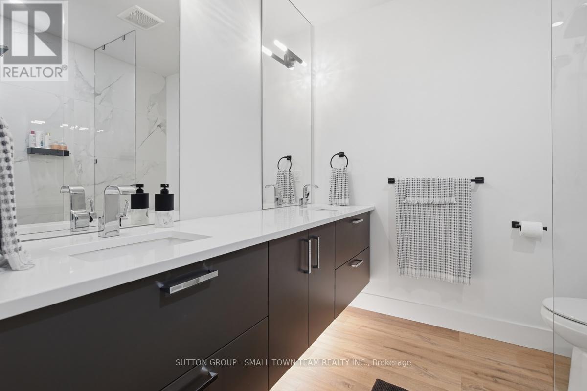 31 CREEK SIDE PLACE - 32