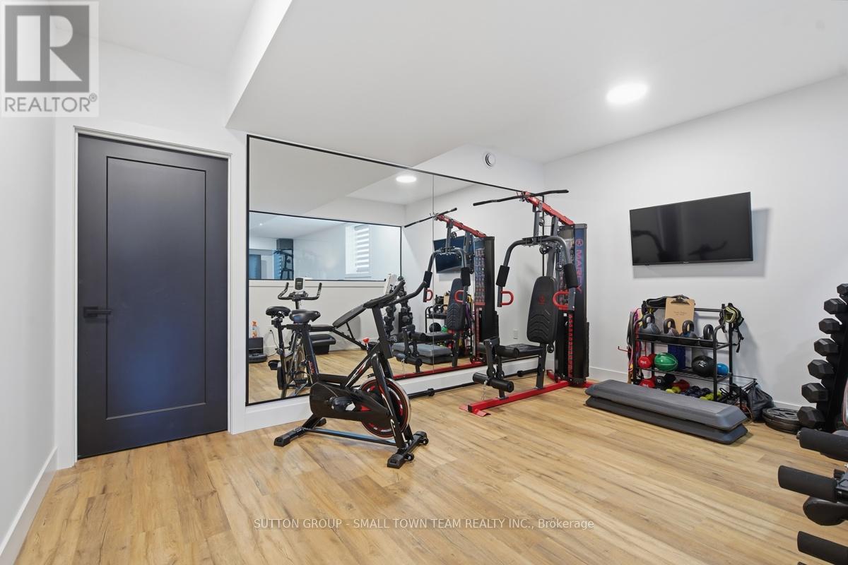 31 CREEK SIDE PLACE - 34