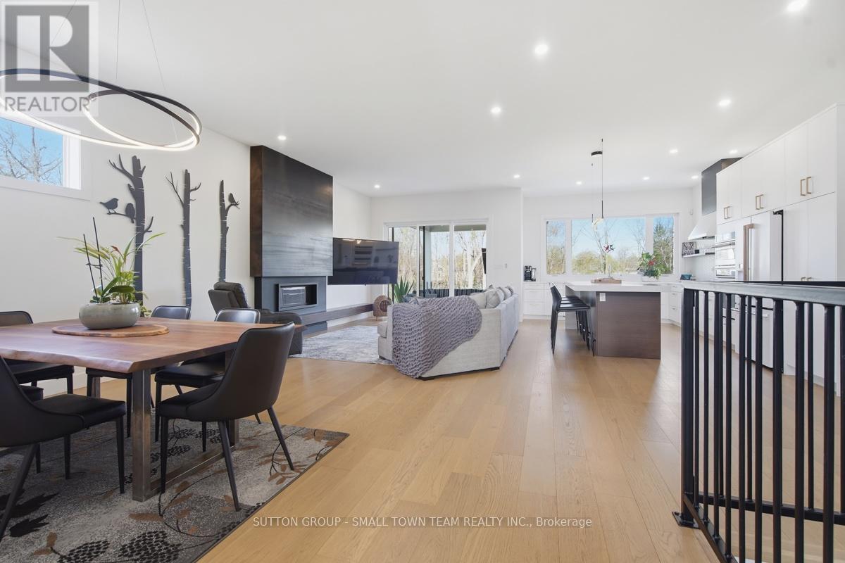 31 CREEK SIDE PLACE - 4