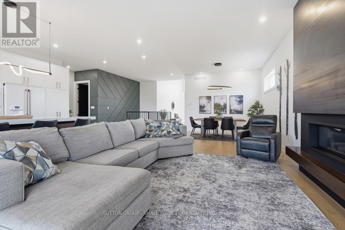 31 CREEK SIDE PLACE - 8