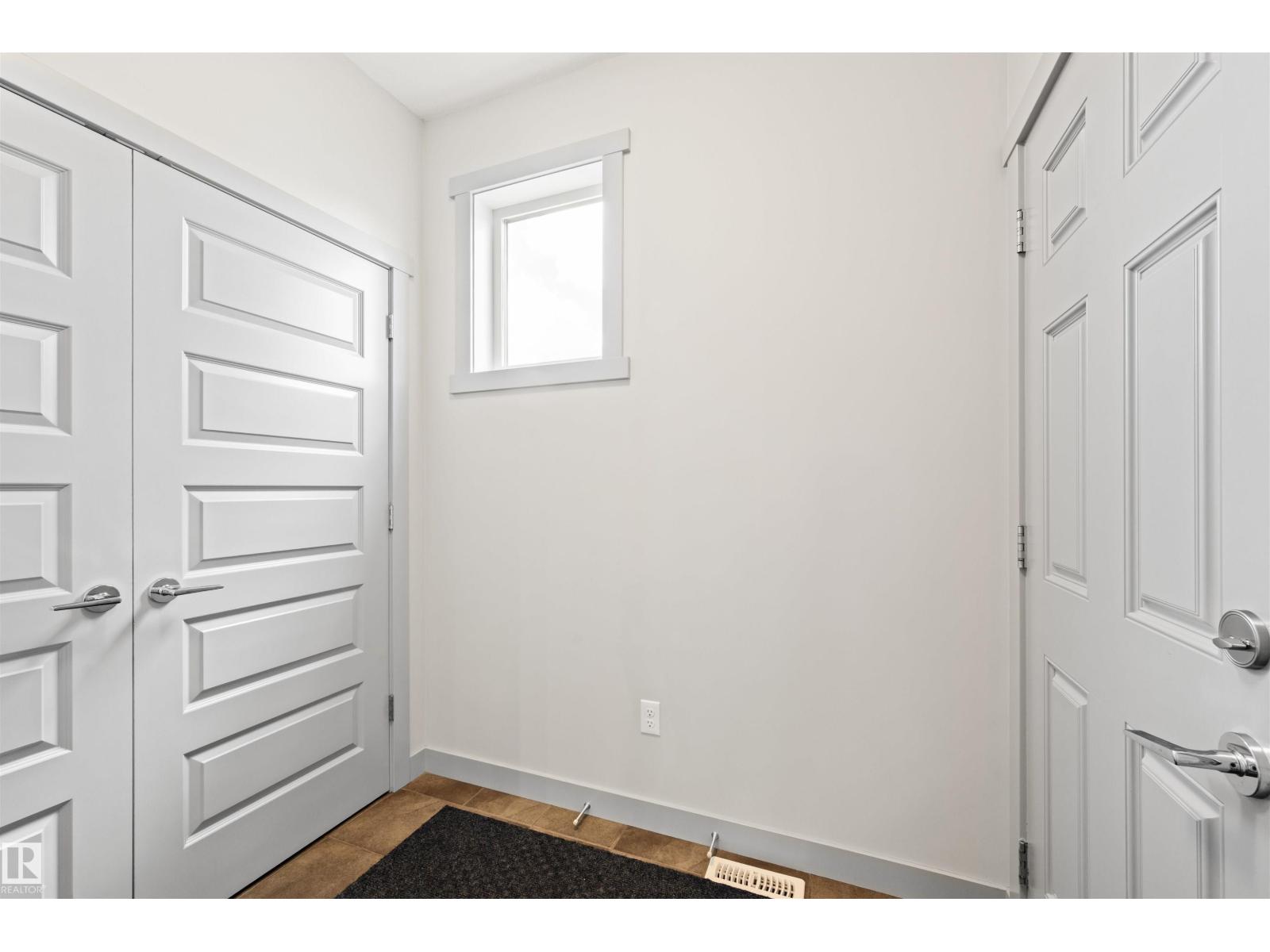 16460 15 AV SW - 14