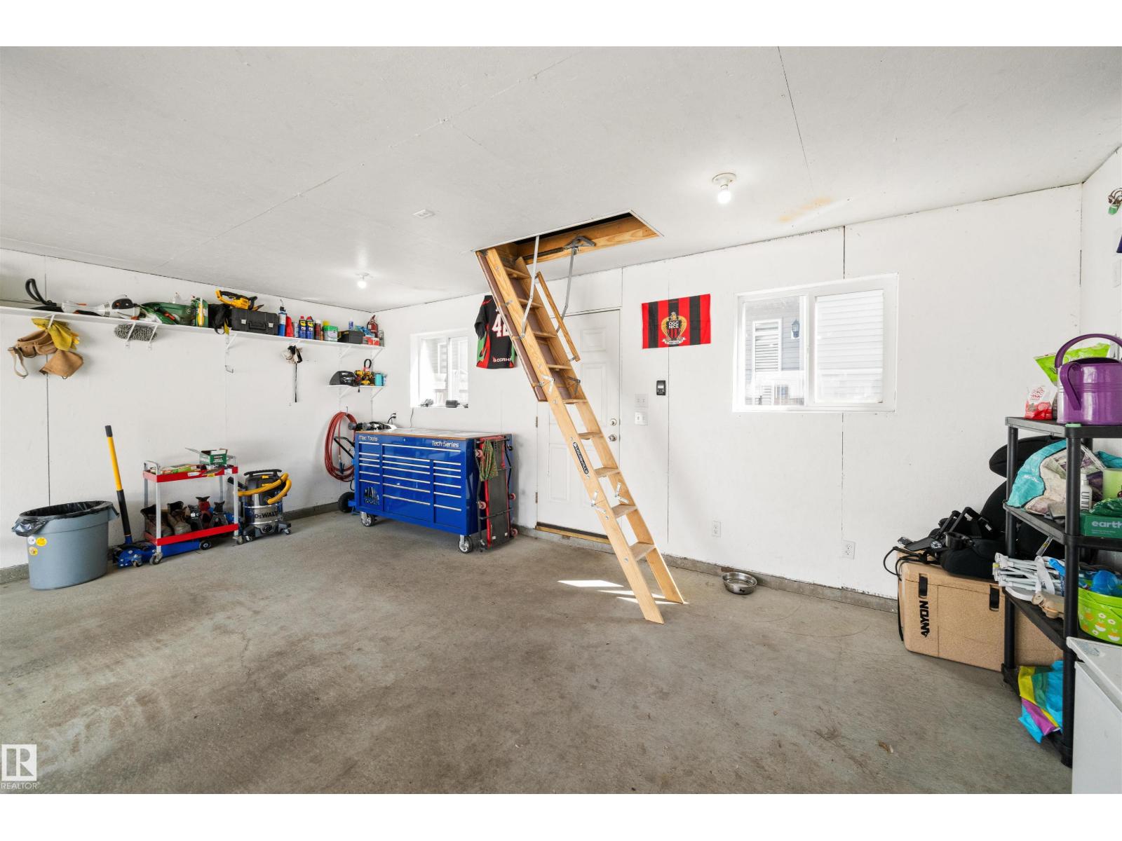 16460 15 AV SW - 36