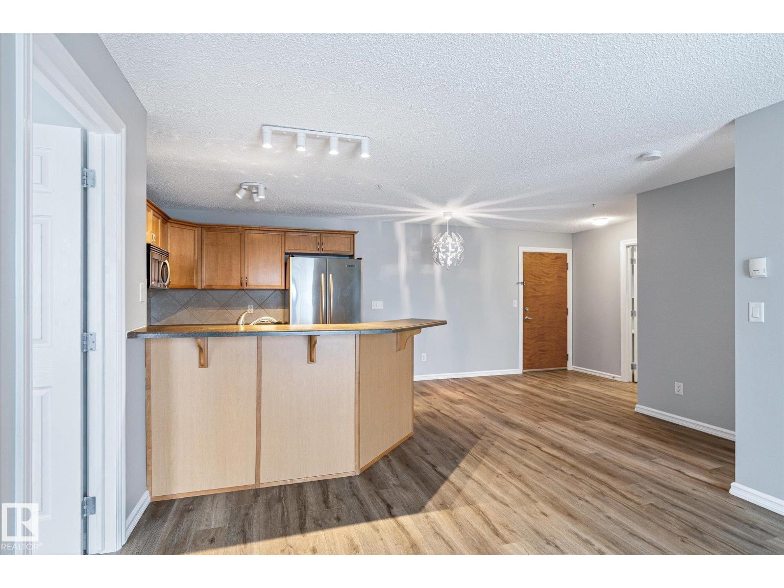 #205 13710 150 AV NW - 10