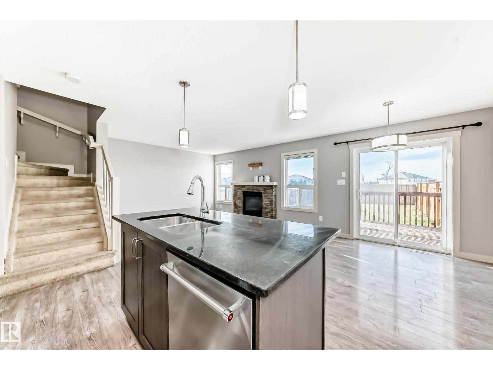 1669 HAMMOND CR NW NW - 13