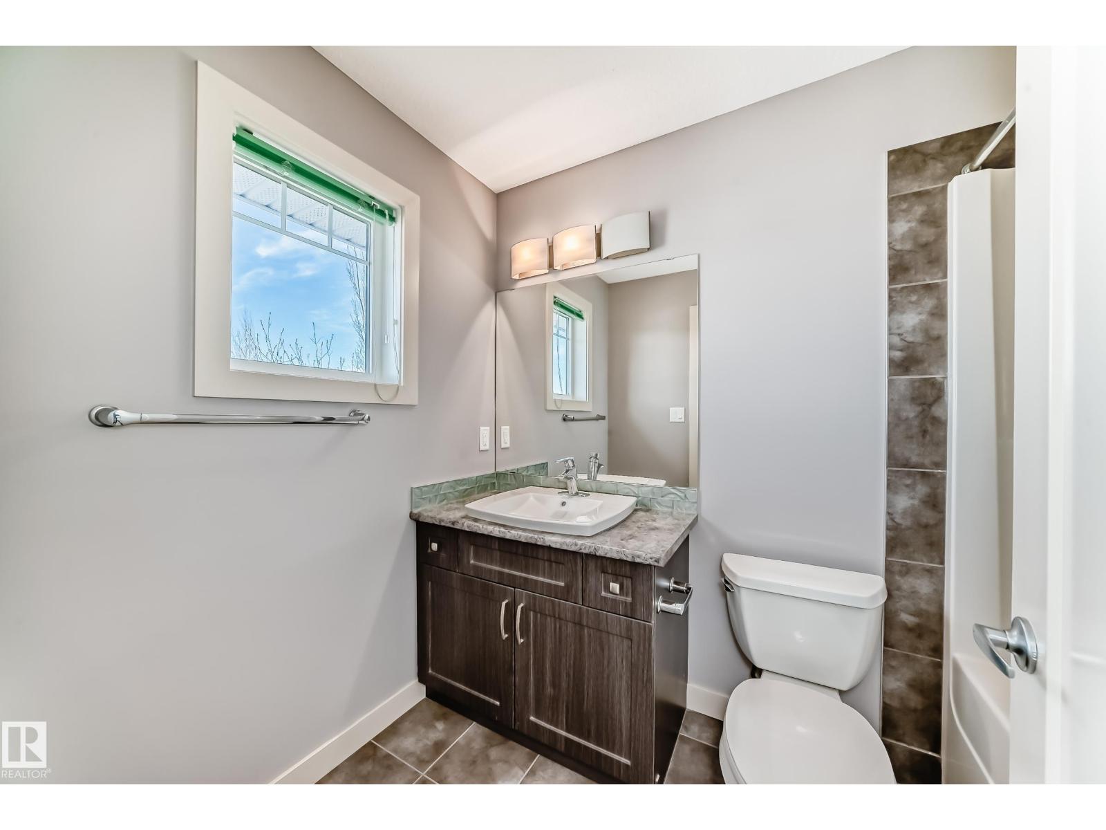 1669 HAMMOND CR NW NW - 17