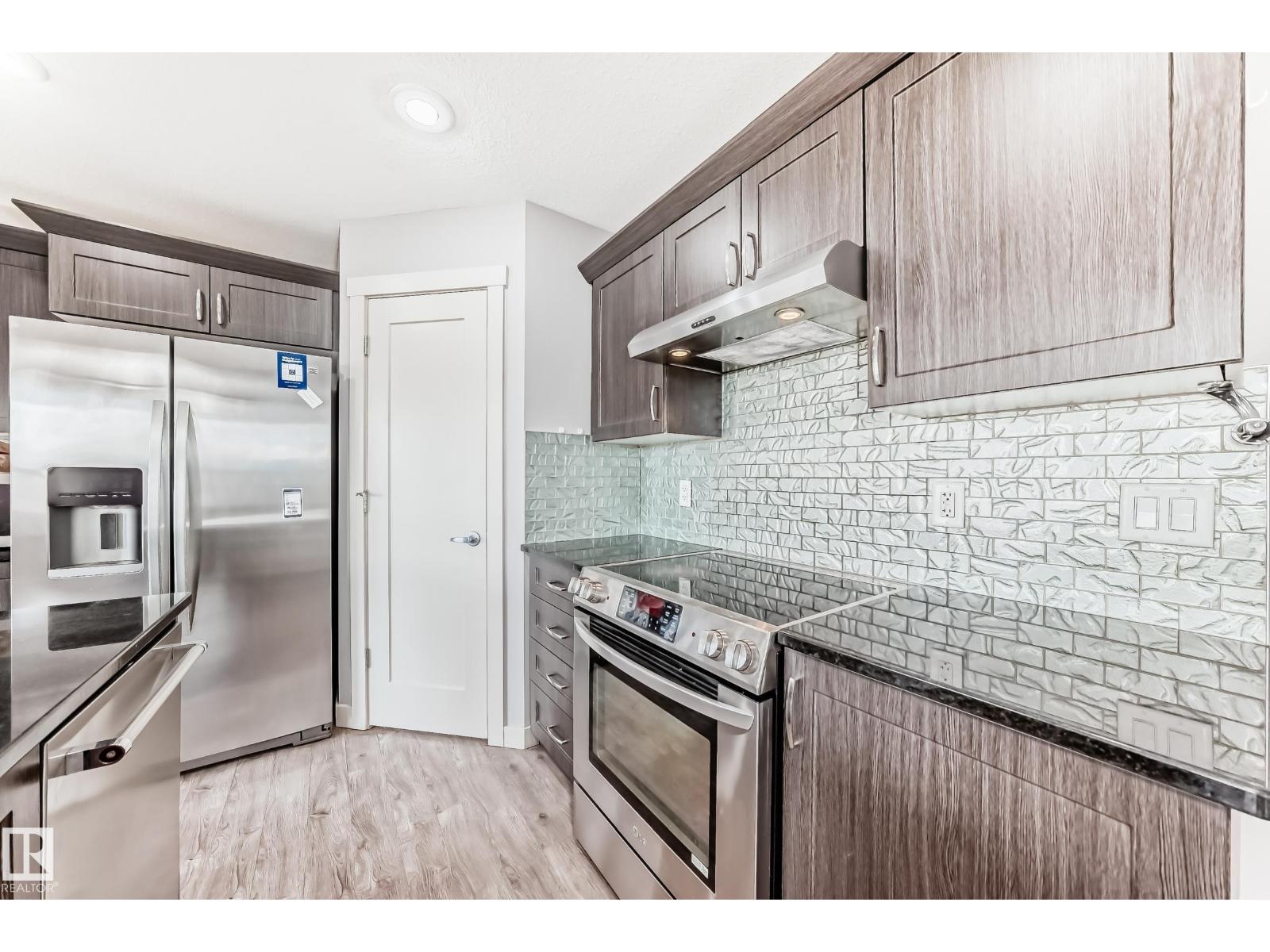 1669 HAMMOND CR NW NW - 27