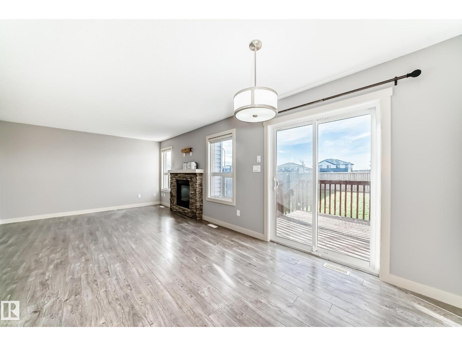 1669 HAMMOND CR NW NW - 8