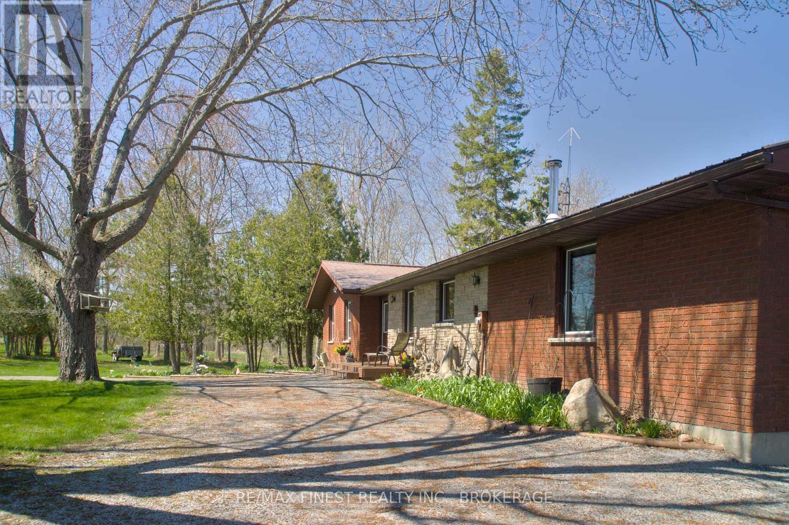 10930 FRONT ROAD - 33