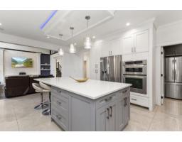 2018 Vinewood Street, Abbotsford, BC V2S3H2 Photo 12