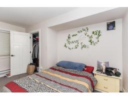 2018 Vinewood Street, Abbotsford, BC V2S3H2 Photo 32