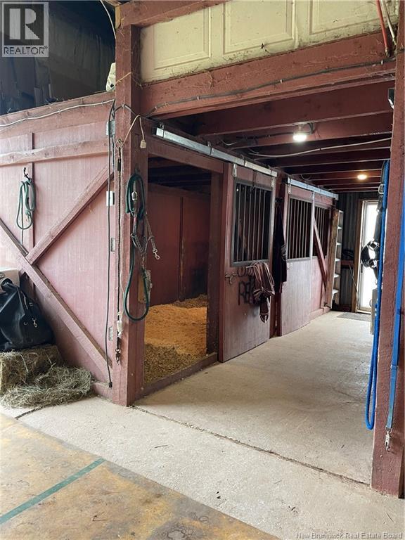 85 South Canaan Road - Image 38