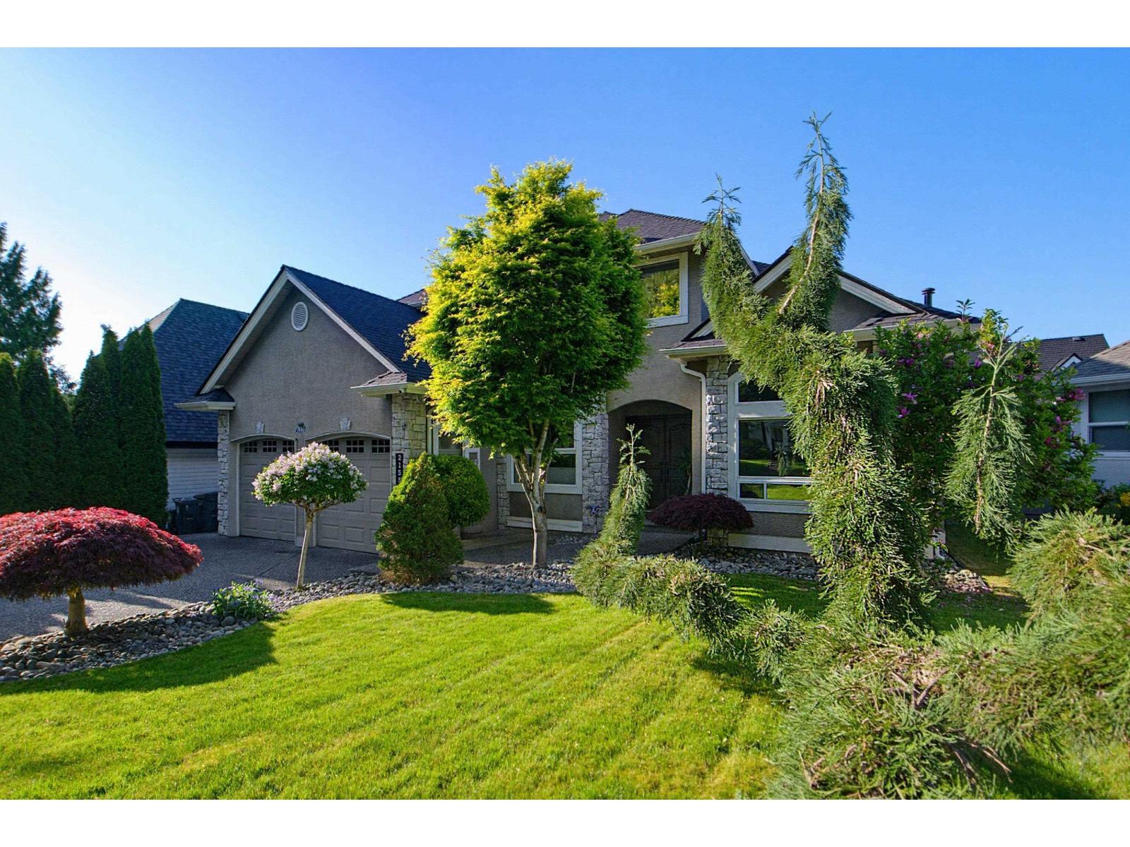 4 Bed, 3 Bath House for Sale in Langley – 21555 47B AVENUE, Langley - Image 3