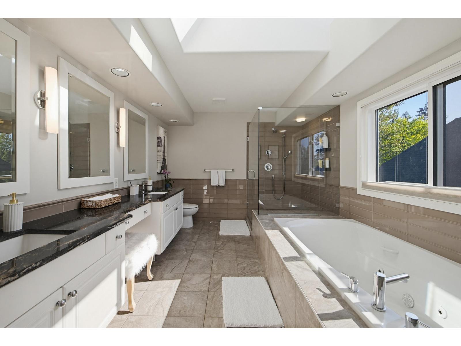 4 Bed, 3 Bath House for Sale in Langley – 21555 47B AVENUE, Langley - Image 15