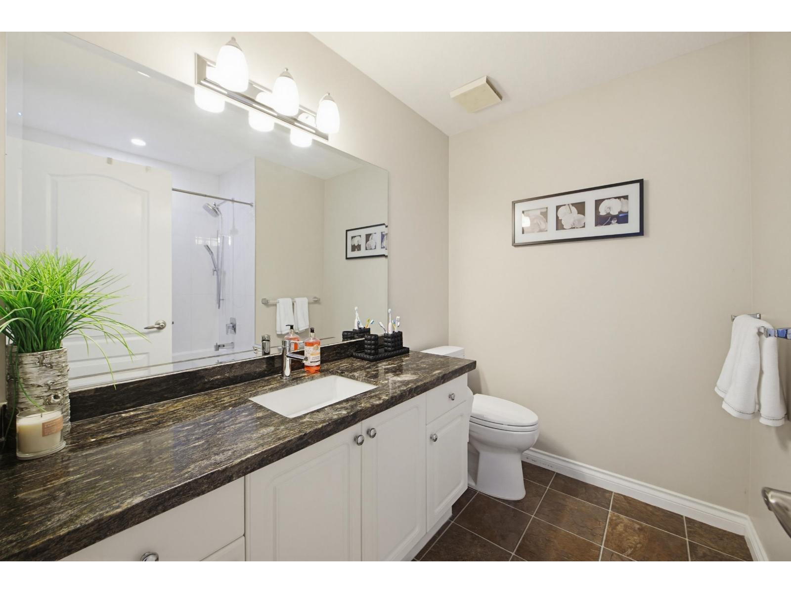 4 Bed, 3 Bath House for Sale in Langley – 21555 47B AVENUE, Langley - Image 2
