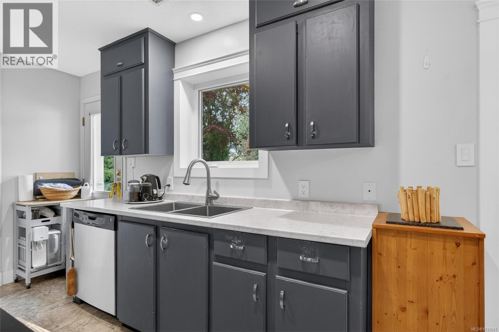 1404 Albatross Ave - 15