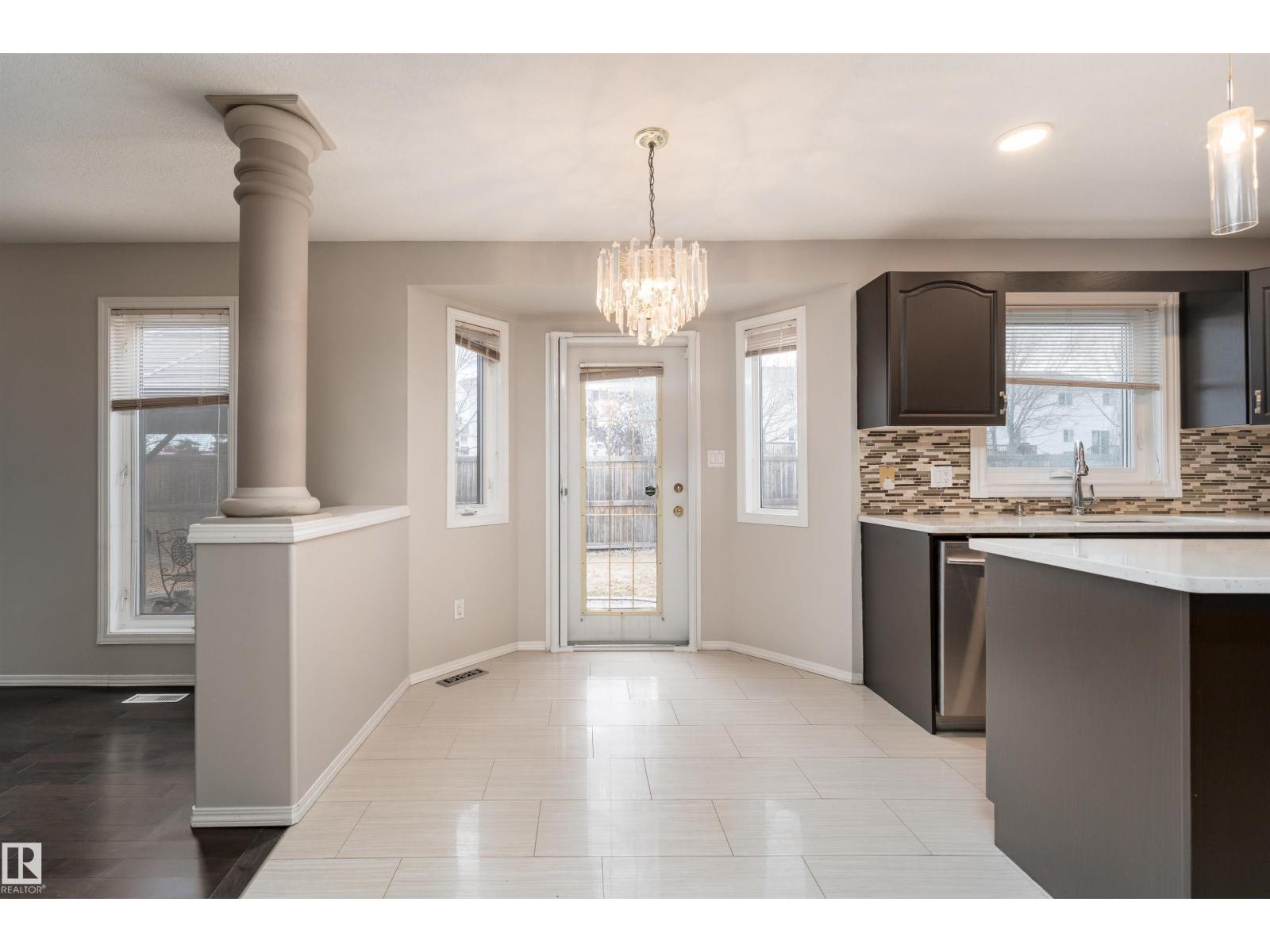 8407 160 AV NW, Edmonton