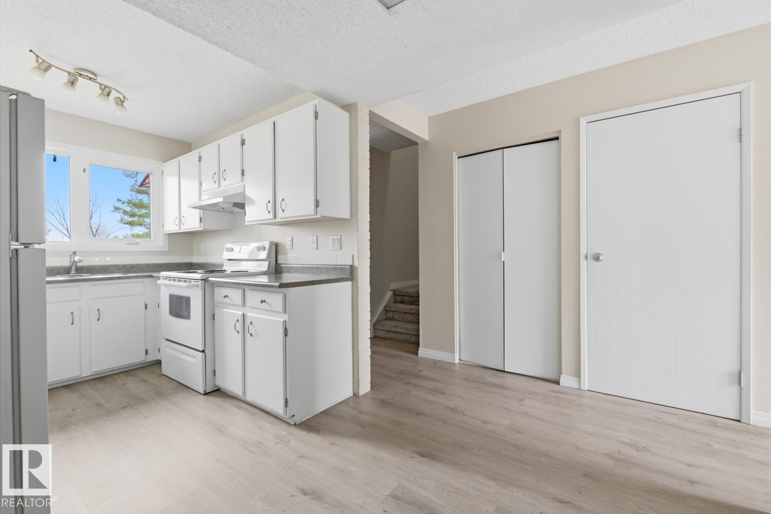 10640 BEAUMARIS RD NW - 4