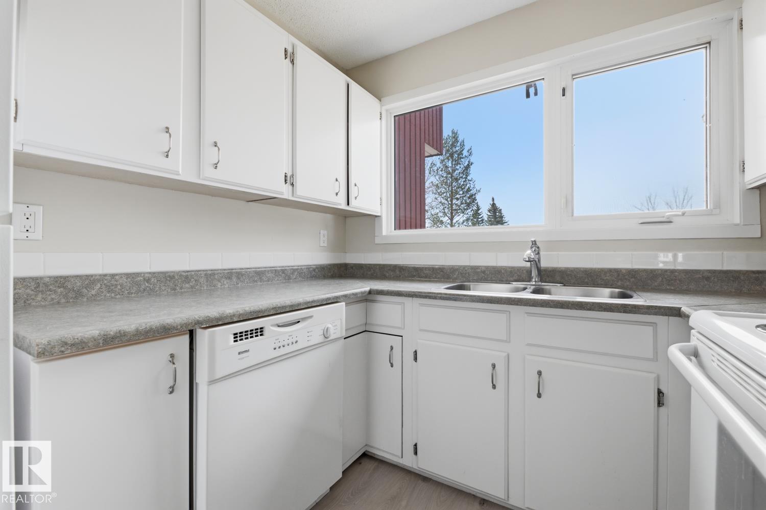 10640 BEAUMARIS RD NW - 7