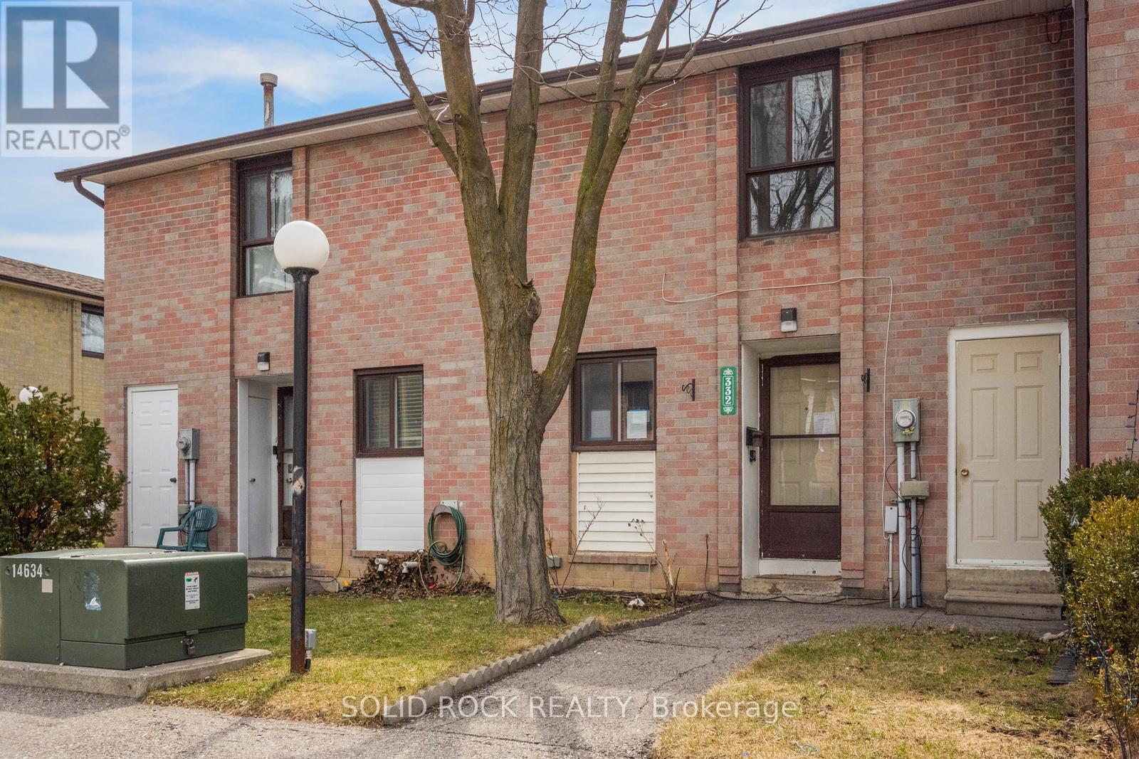 #332 332 FLEETWOOD CRESCENT - 48