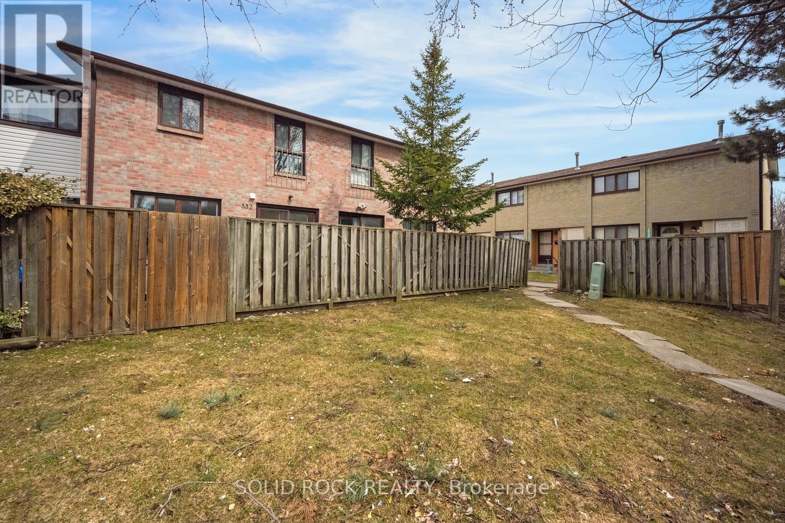 #332 332 FLEETWOOD CRESCENT - 46