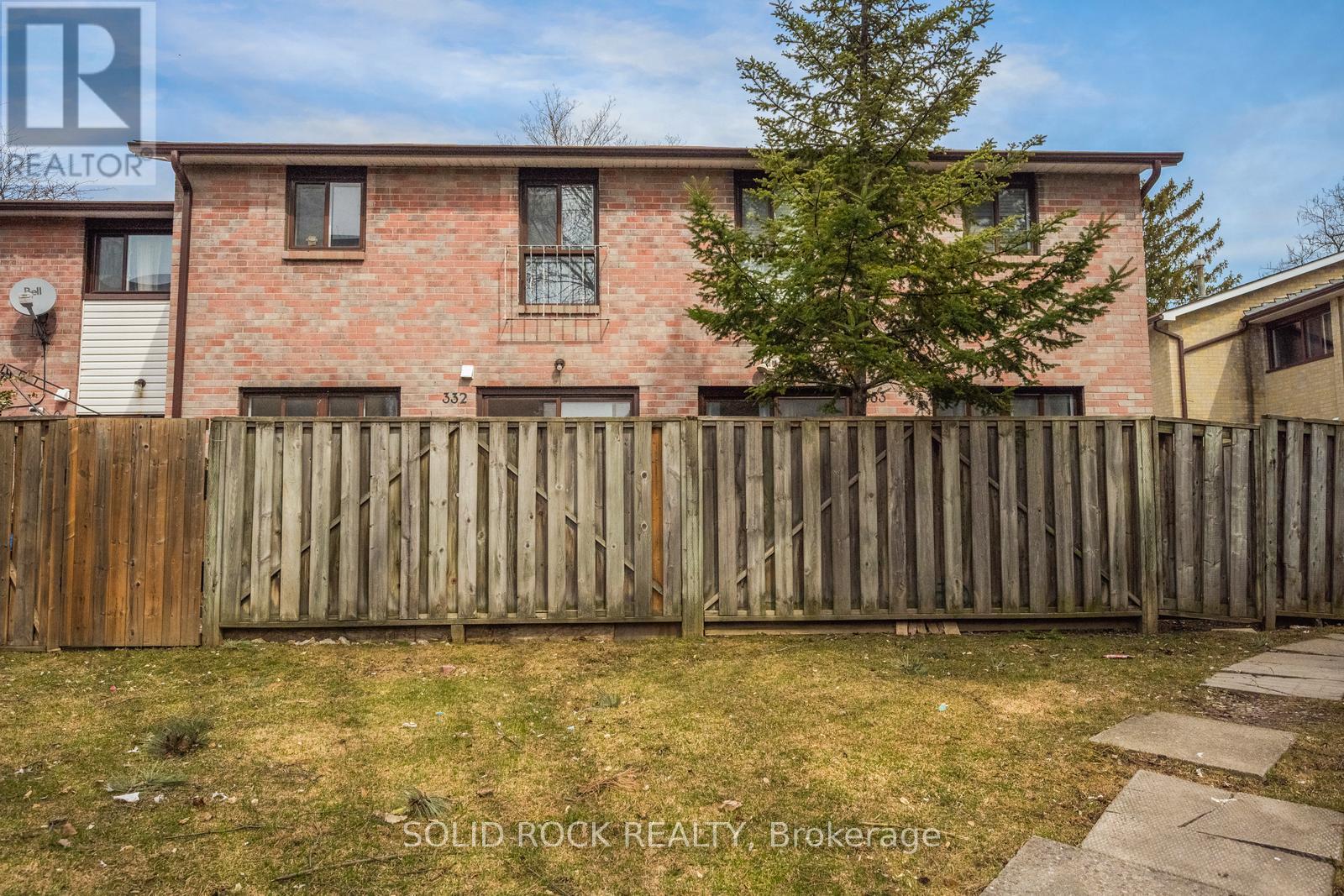 #332 332 FLEETWOOD CRESCENT - 47