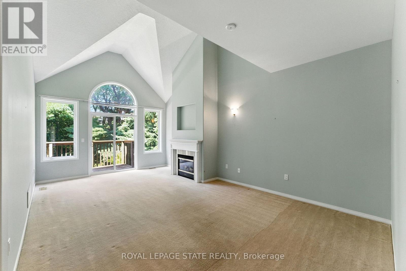 #6 40 WESLEYAN COURT - 12