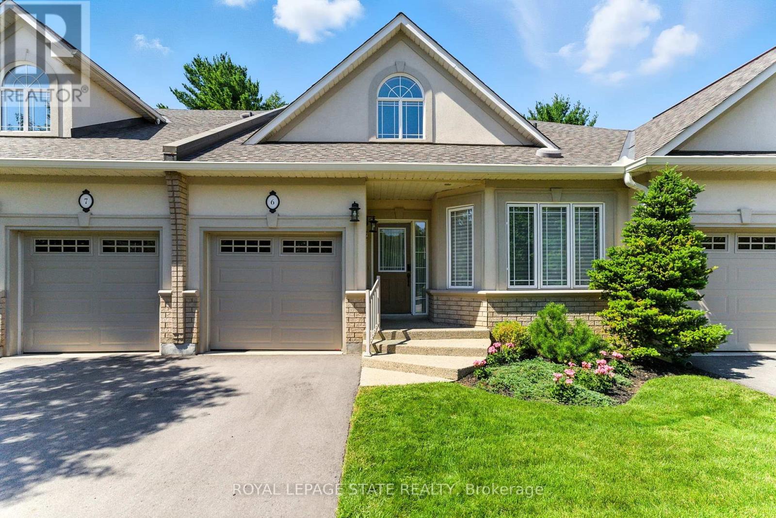 #6 40 WESLEYAN COURT - 2
